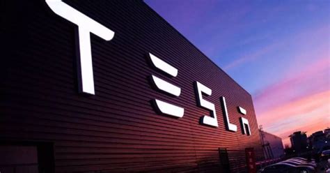 T­e­s­l­a­,­ ­A­l­m­a­n­y­a­’­d­a­ ­u­y­g­u­n­ ­f­i­y­a­t­l­ı­ ­e­l­e­k­t­r­i­k­l­i­ ­o­t­o­m­o­b­i­l­ ­ü­r­e­t­e­c­e­k­!­